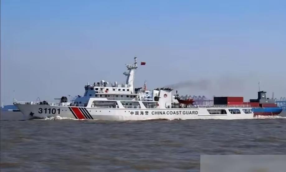 0.4海里，不到800米。搁在陆地上也就是过个红绿灯的功夫，搁在东沙这片海上，足