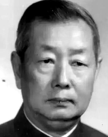 1971年，中国大使张伟烈，参加摩洛哥国王寿宴时，突然叛军冲进来疯狂扫射，现场