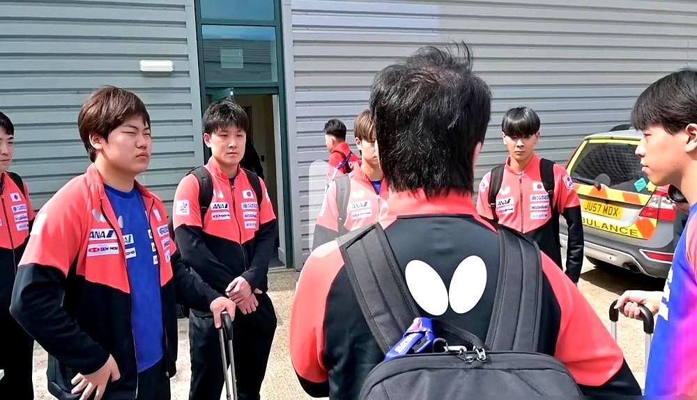 被人两次打败，不光不记仇，还主动把头号位置让给他？日本乒乓球队的张本智和就这