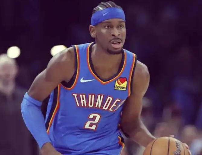 NBA西决G2的比赛中，真正令人无法接受的其实不是那些被吹犯规的倒地，而是那几次