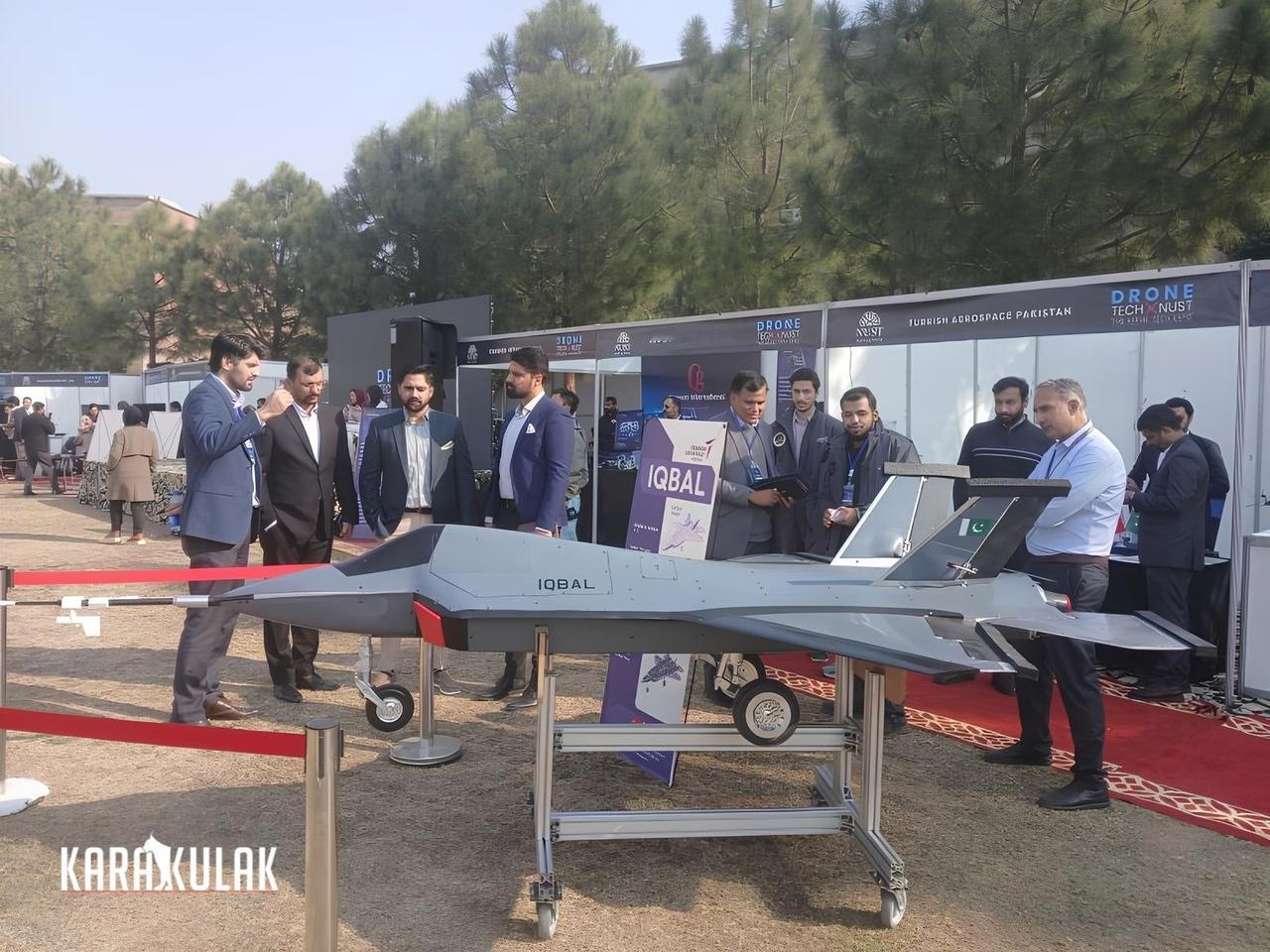 土耳其KAAN的缩小版演示机被昵称为“IQBAL”，巴基斯坦航空工程师正在利