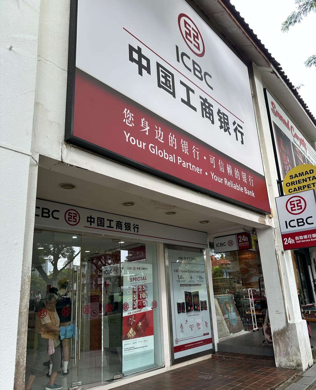 我小姨前两天做了件傻事，以为退休就能把公积金这笔“巨款”取出来花，跑去办理告知等