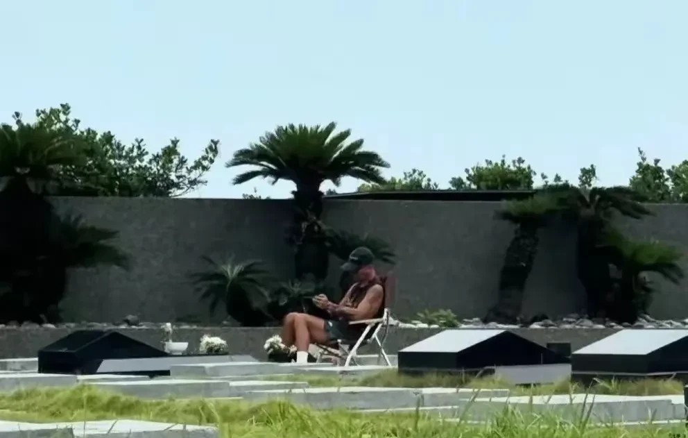 好了大戏又开始了S妈在网上哭了半年小S也是想姐姐思姐姐娘俩的