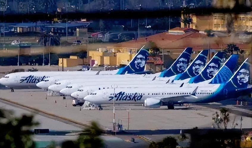 波音又出大事了！美国阿拉斯加航空的一架飞机刚起飞没多久，突然“砰”的一声巨响，机