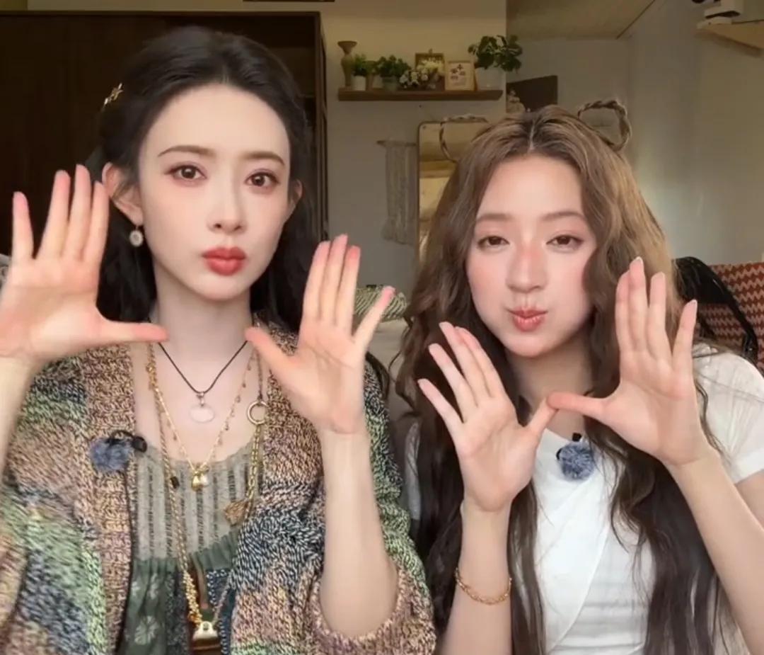 孟子义你有这么好看一张脸干什么都会成功的，孟子义这大脑门除了美观是一点都没发