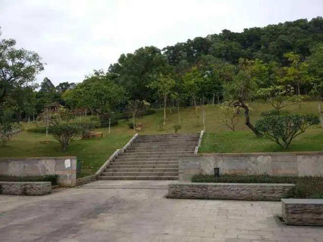 广州一“超恐怖”公园走红，曾是打靶场，堪称现实版“京城81号”，就连广州土著都很