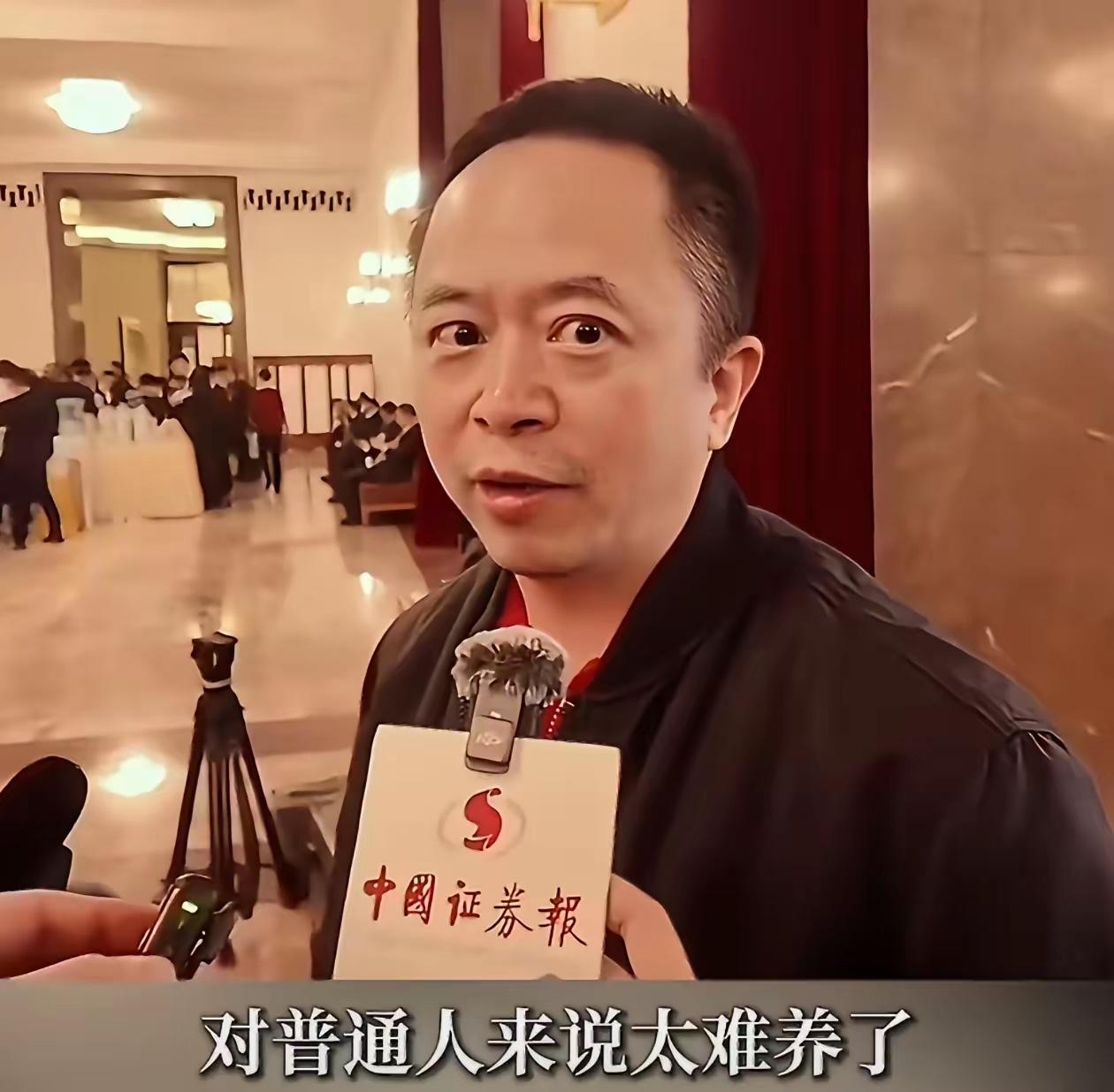 周鸿祎看到龙虾眼睛都直了，说这是他第一次看到这么方便窃取隐私的软件。​所谓的