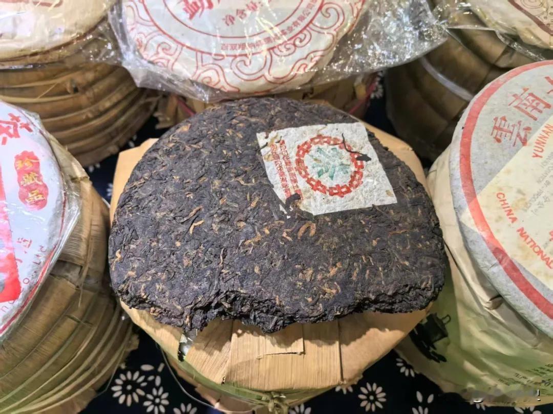 普洱茶的冲泡[无奈吐舌]想更好地冲泡普洱茶了解生茶与熟茶的不同特性是第一步，这两