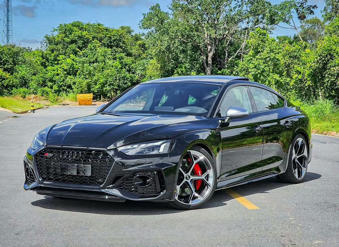 奥迪RS5Sportback[墨镜][墨镜]​​​