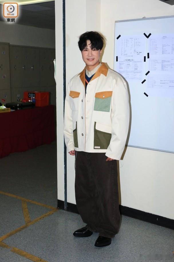 麥美恩台慶主持被飛雪藏傳聞滿天飛　本尊：鬼妹唔怕凍！.昨晚（30日）無綫電視城拍