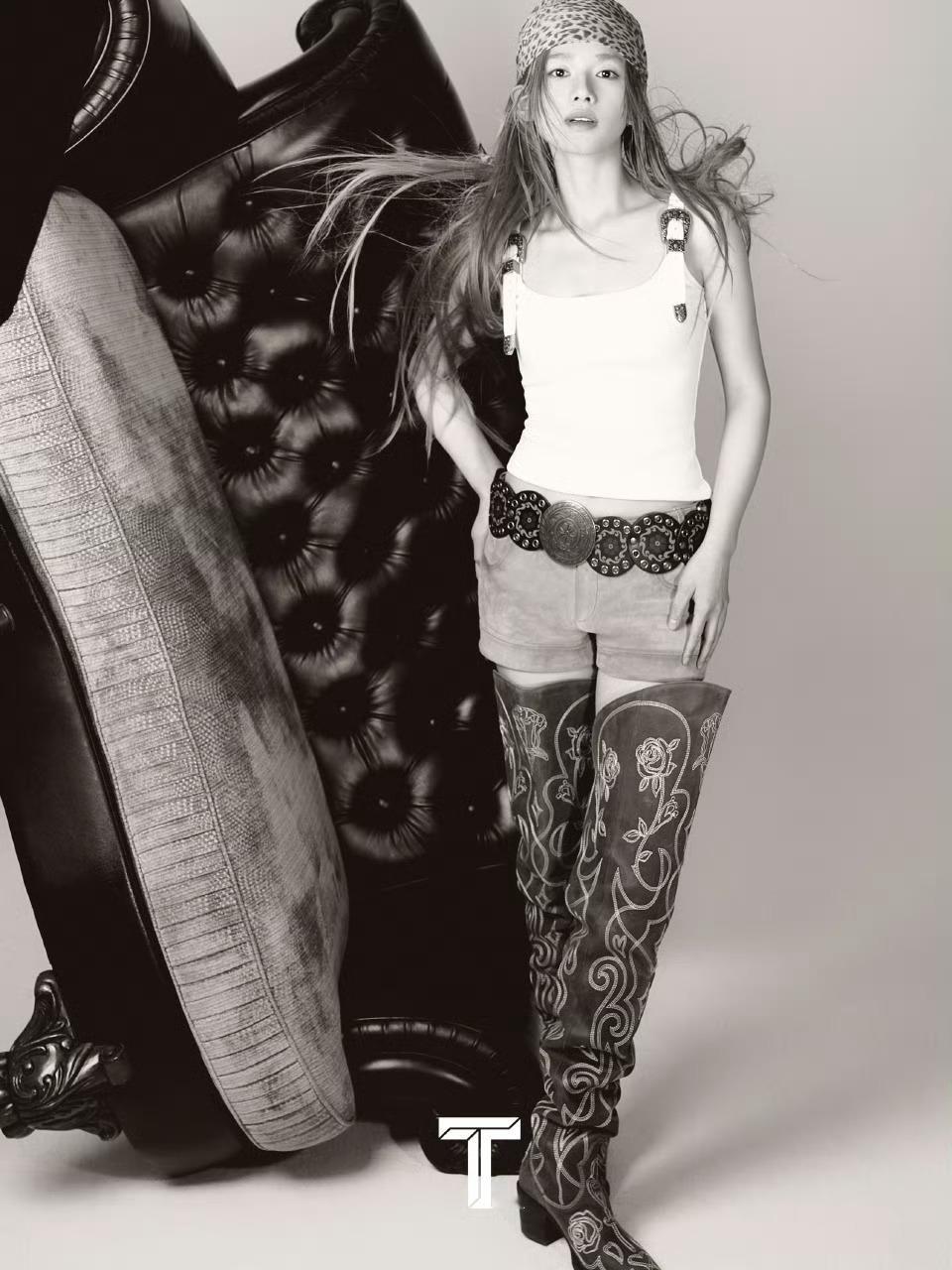 张婧仪xTChinaApril2026不一样的张婧仪！！换了发色多了几