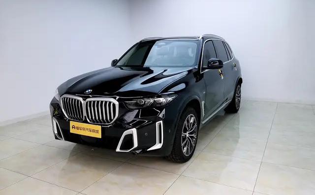 在豪华中大型SUV二手车市场，宝马X5始终是绕不开的标杆车型。它既保留了“公路之