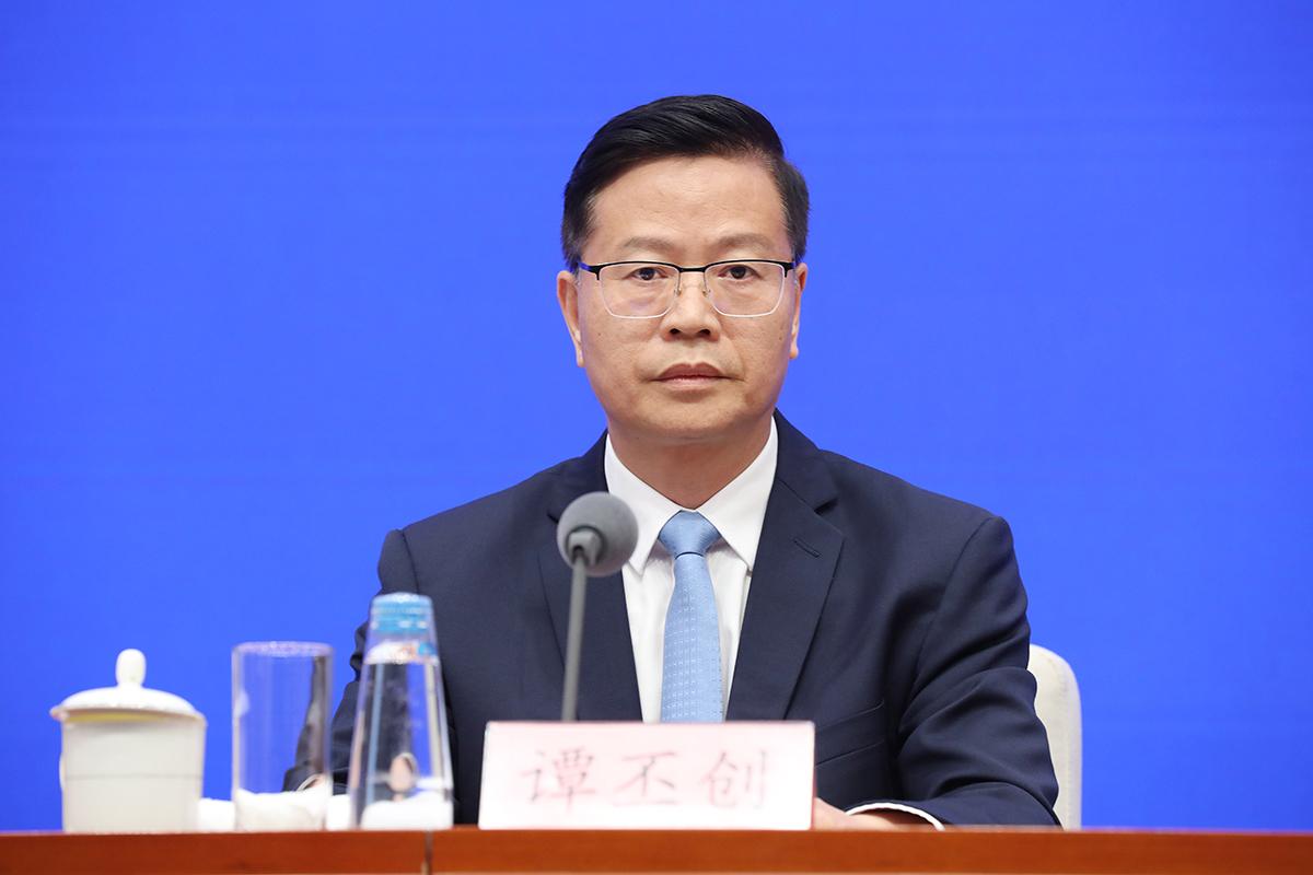 南宁这次换帅，快得罕见！9月7日市长侯刚辞职，10月10日市委书记许永锞卸任，3