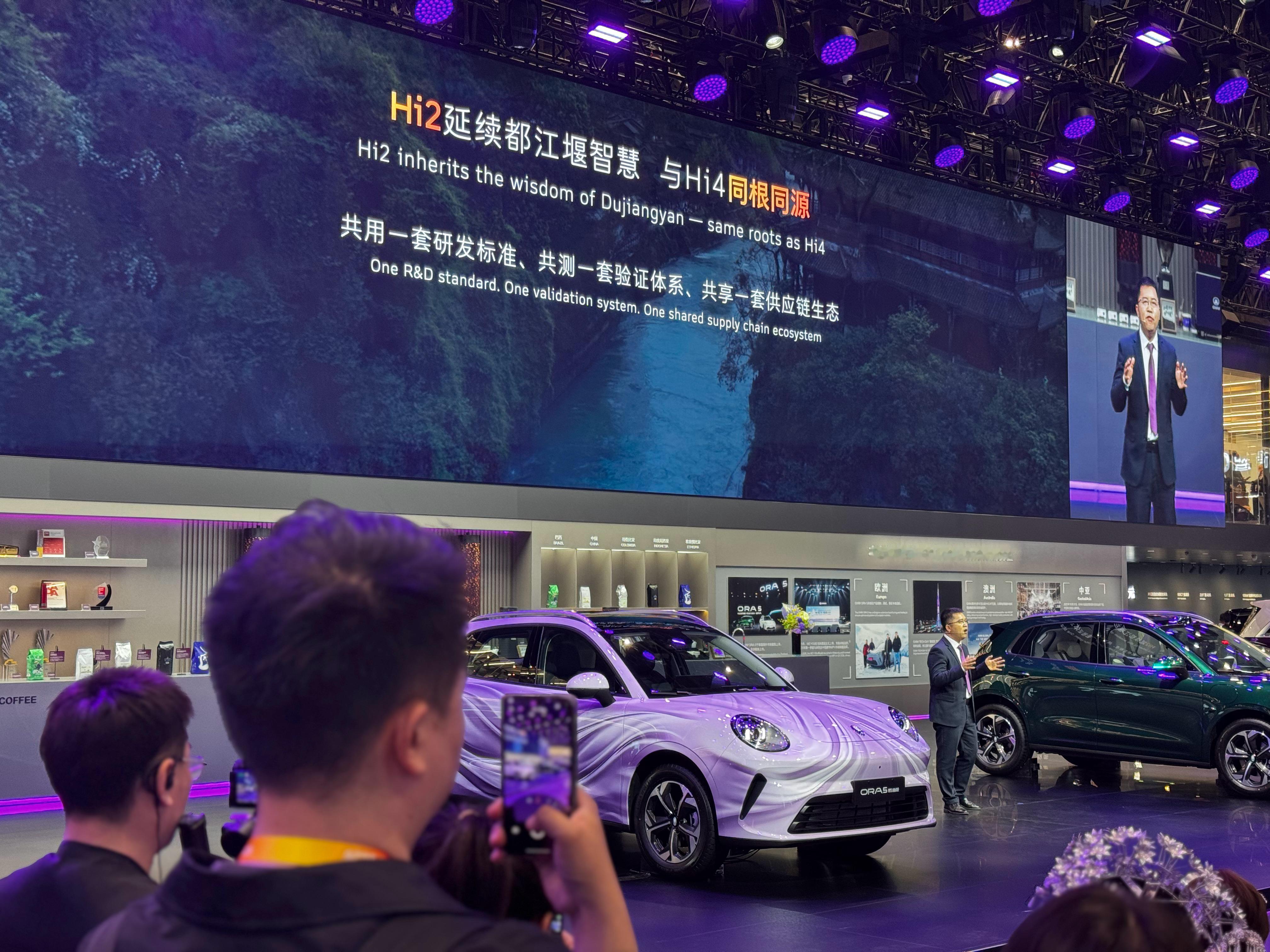 没想到长城欧拉这次玩这么大？！混动版和燃油版的长城欧拉5全都在车展正式上市了！定