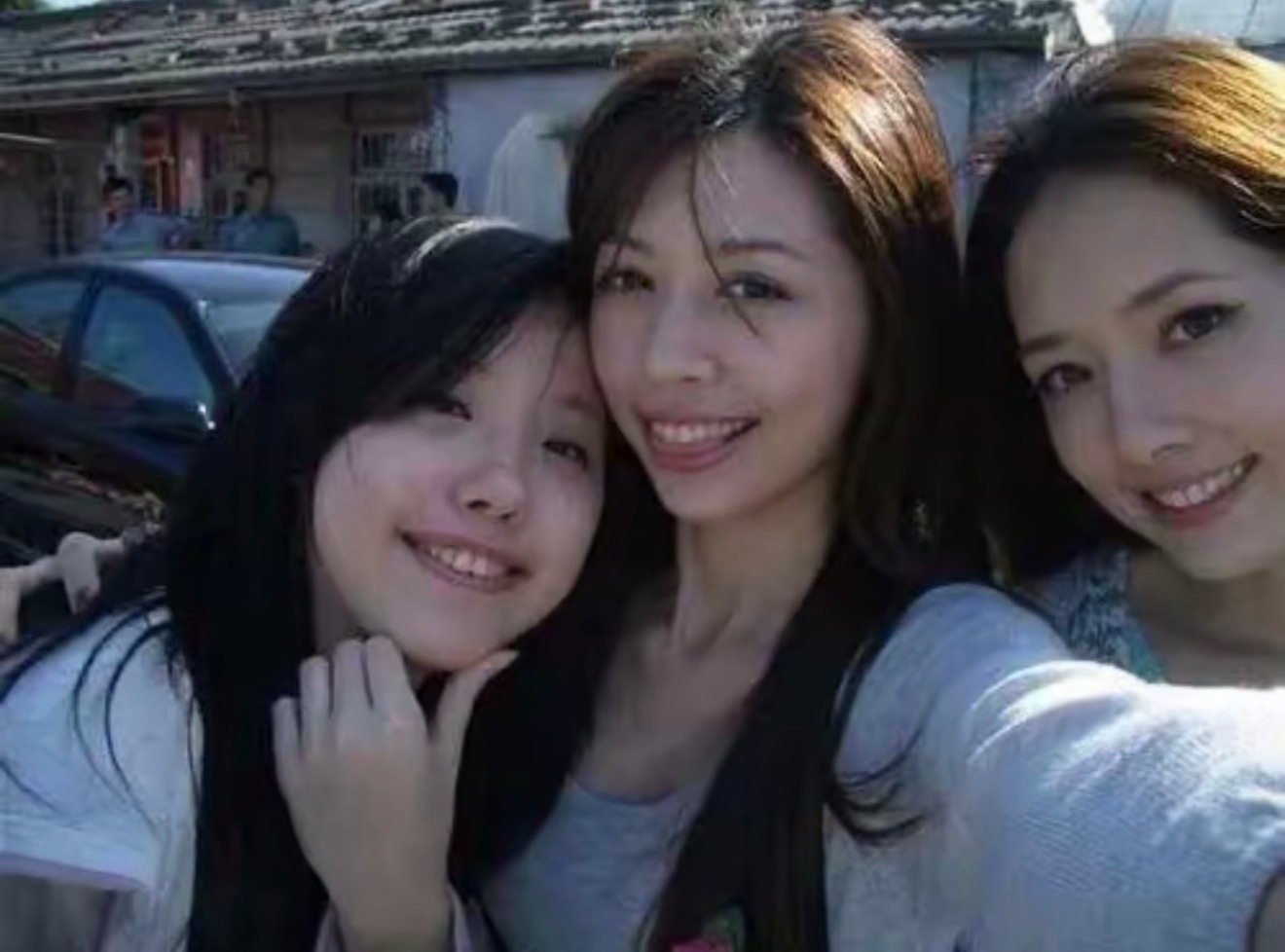 郭碧婷这是脱离基因了吗？看完她的家庭合照才发现真是中了基因彩票，果然小美女靠遗传