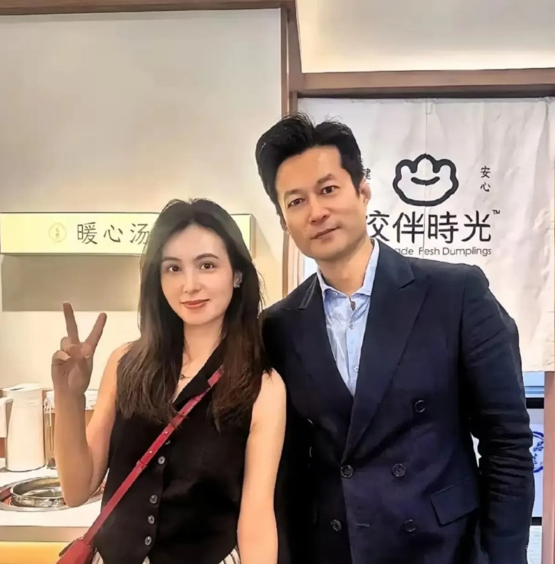 看了罗永浩西贝之争，再看谭凯的饺子馆，真的是不比不知道，一比方见诚意。谭凯和