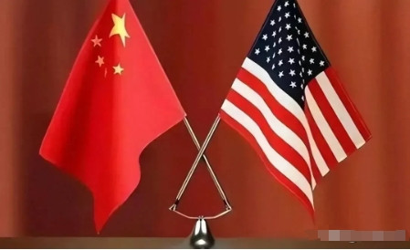 很多人以为中美的矛盾是中国的崛起威胁到了美国老大的地位，中国想上去而美国不愿意下