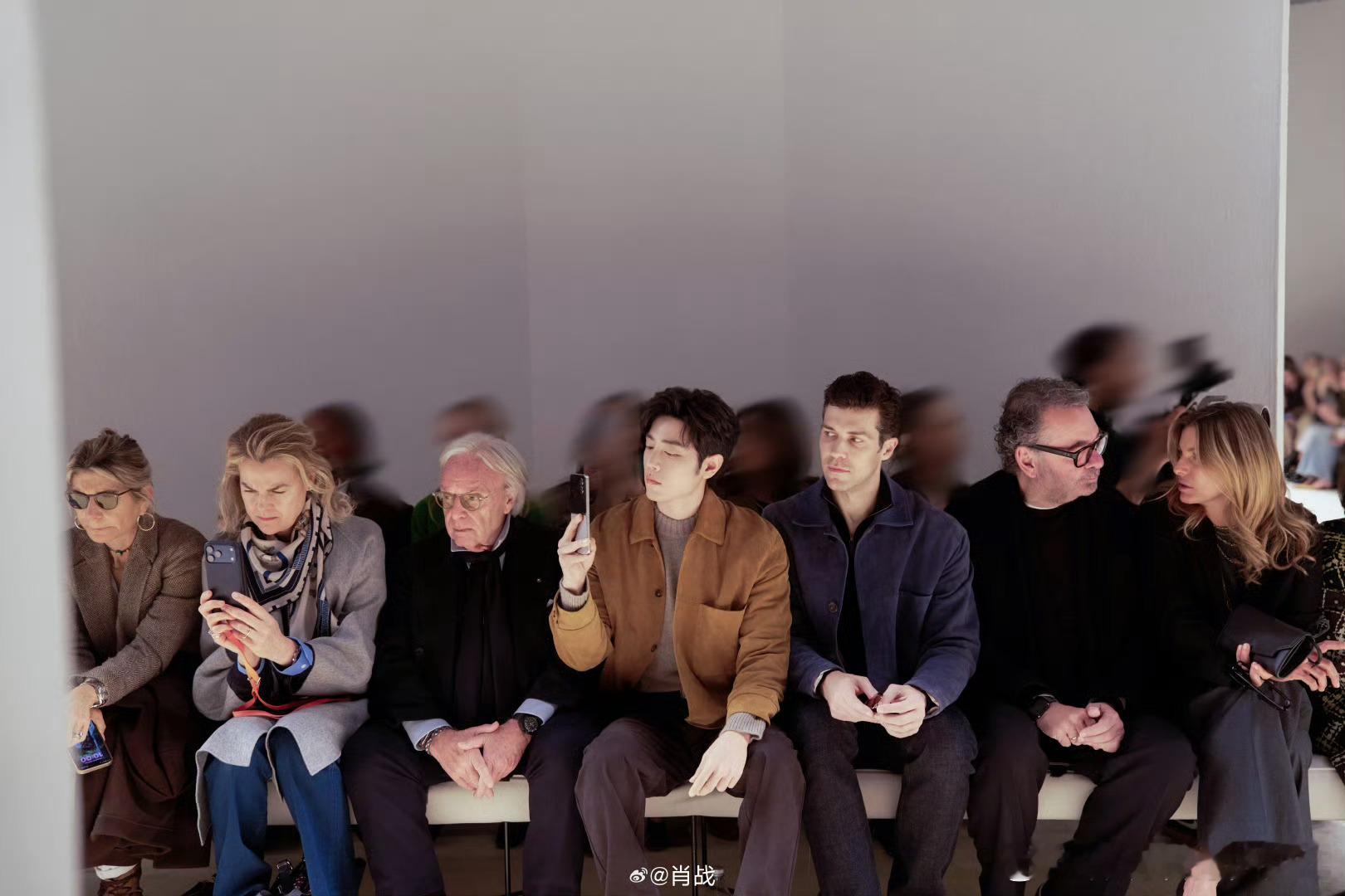 肖战米兰时装周拍摄背后的故事长的是真好看啊！肖战脸是名画，性格是童话，人生是电影