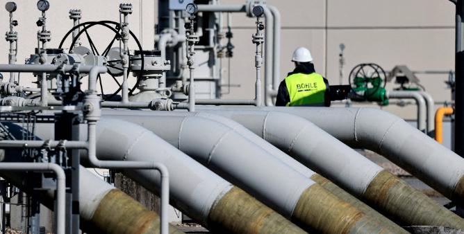 俄油价格崩了，天然气六折对华抛售！为什么俄罗斯亏钱也要卖？当北极液化天然气二