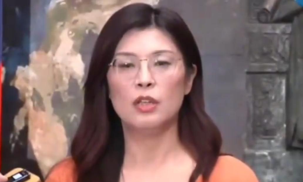 郑丽文今天在国民党中央党部开了一场说明会，她说在桃园时突然接到了中天的电话，说罗