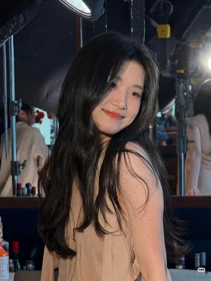 #卢昱晓#美美哒[爱心][抱抱]​