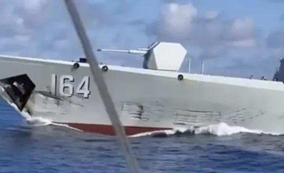 船坞就是给力，一边火力全开地造舰，一边保质保时地维修，现在，052D桂林舰焕然一