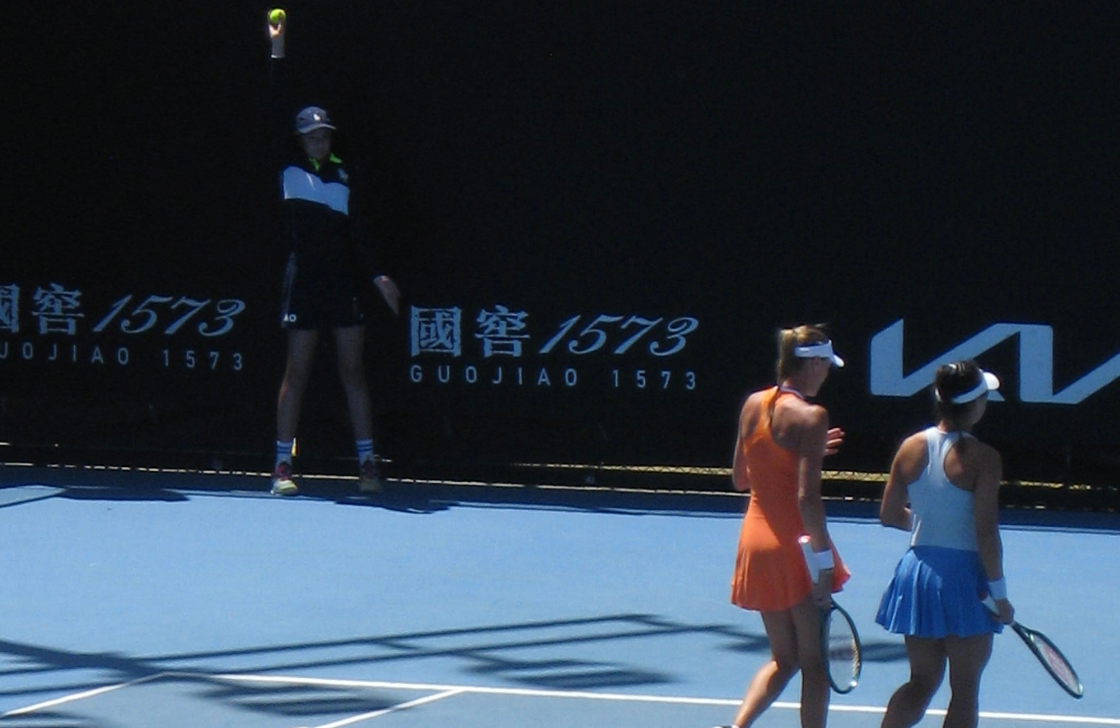 澳网女双第三轮，郭涵煜/梅拉德诺维奇6-34-62-6不敌比雷尔/吉布森，