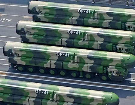 美国报道称，美方花费大量时间分析中国导弹发射基地及生产基地情况，最终得出：中国火