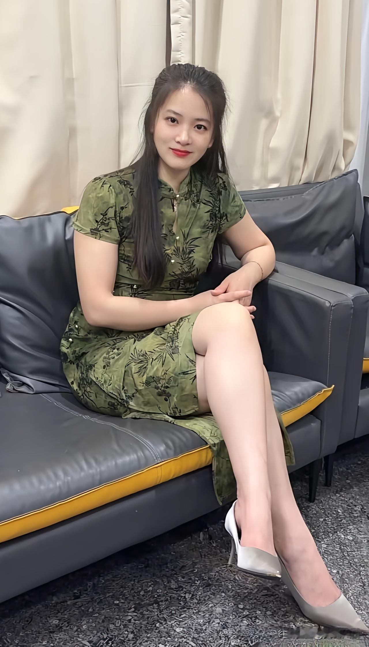 万物皆有缺，留白方见天地。不求十分圆满，只愿半醒半醉间，得一份自在。一半尽人事，