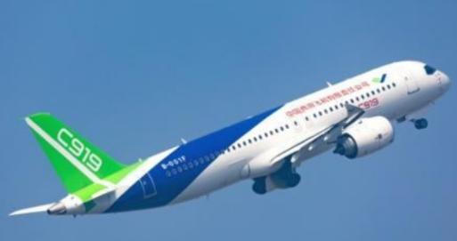 🌙美国这一刀捅的可真够狠！一刀直插C919命脉，中国引以为傲的商飞C919客机