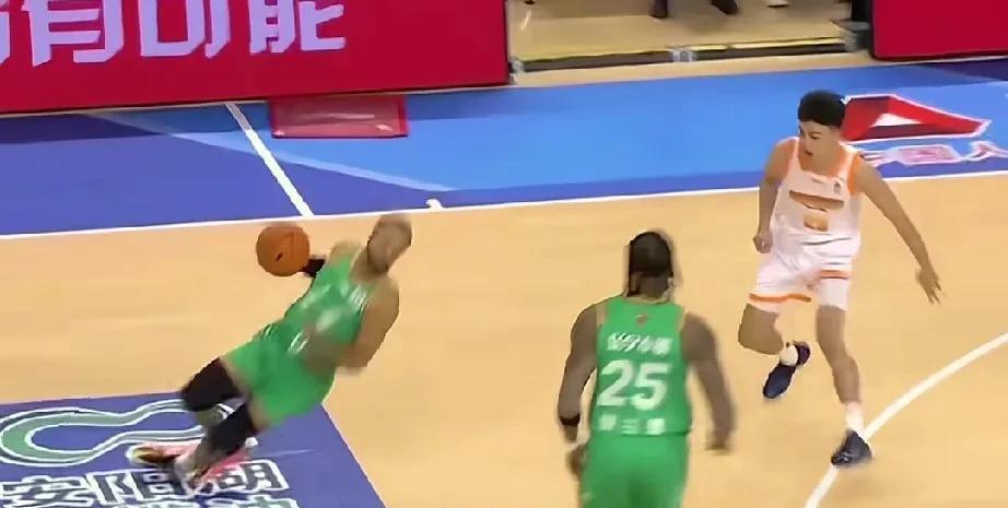 太危险了，杯赛武汉赛区要出大问题！CBA俱乐部杯正在激烈紧张的进行，看了几场比