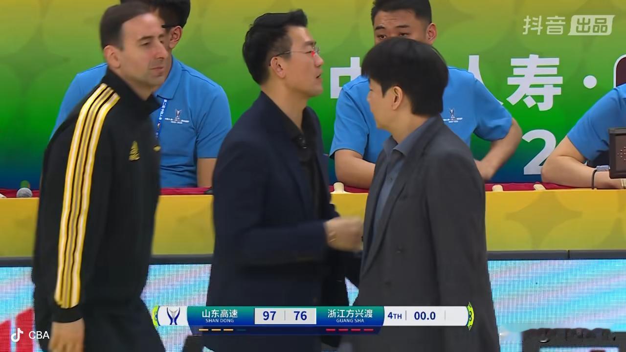 山东高速夺得第二届俱乐部杯季军！俱乐部杯季军争夺战！王博点了八位球员出场，给邱