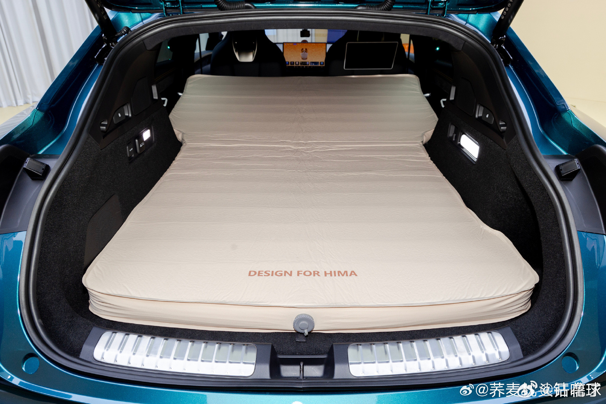 尚界Z7静态评测首发不止好看，更能装下生活。后排舒展不压抑。后备箱可装4个大行李