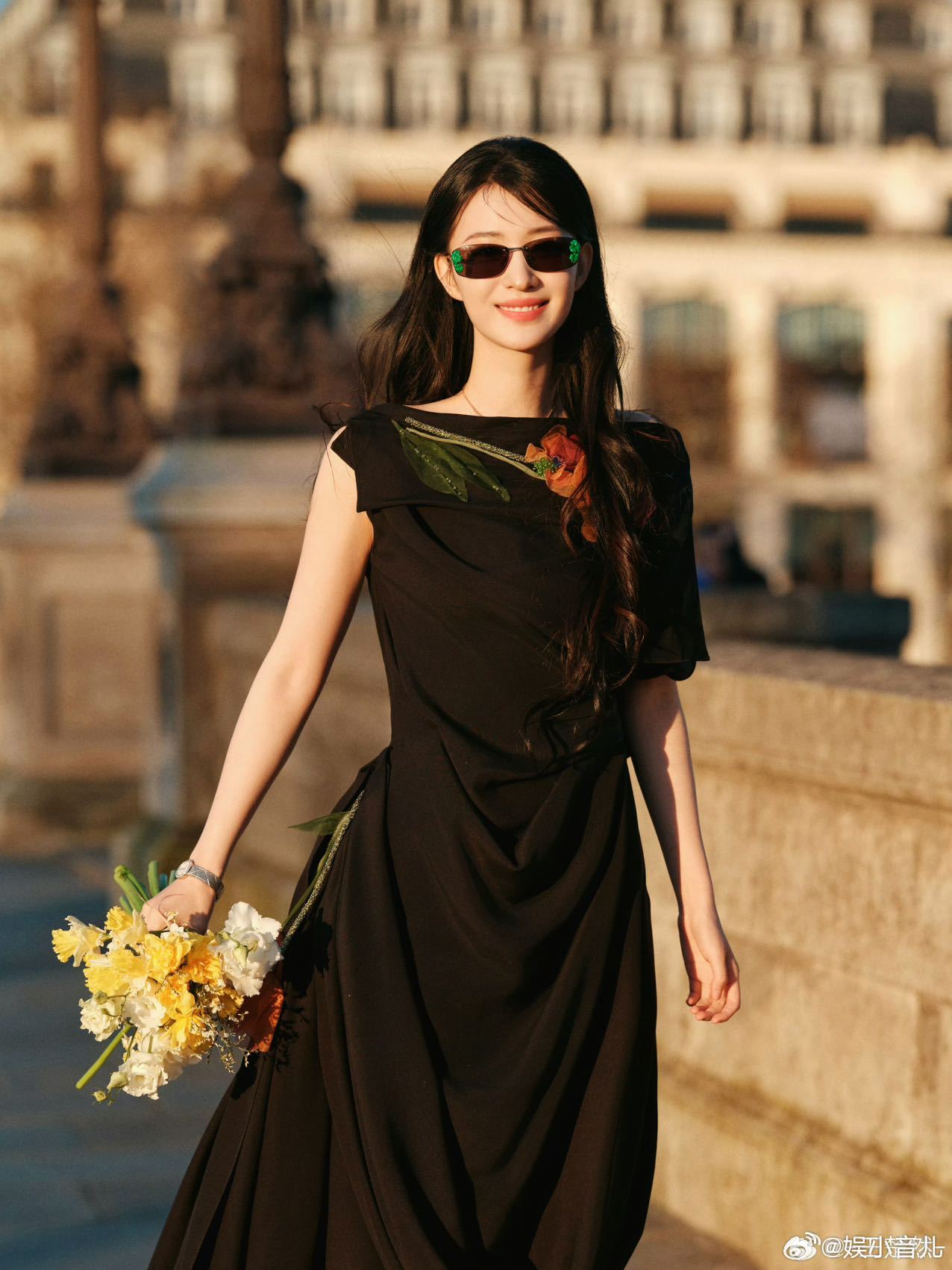 王楚然长相就很明艳大气，完全的人间富贵花，与浮生物语里“生于浮珑山巅的上古树妖”