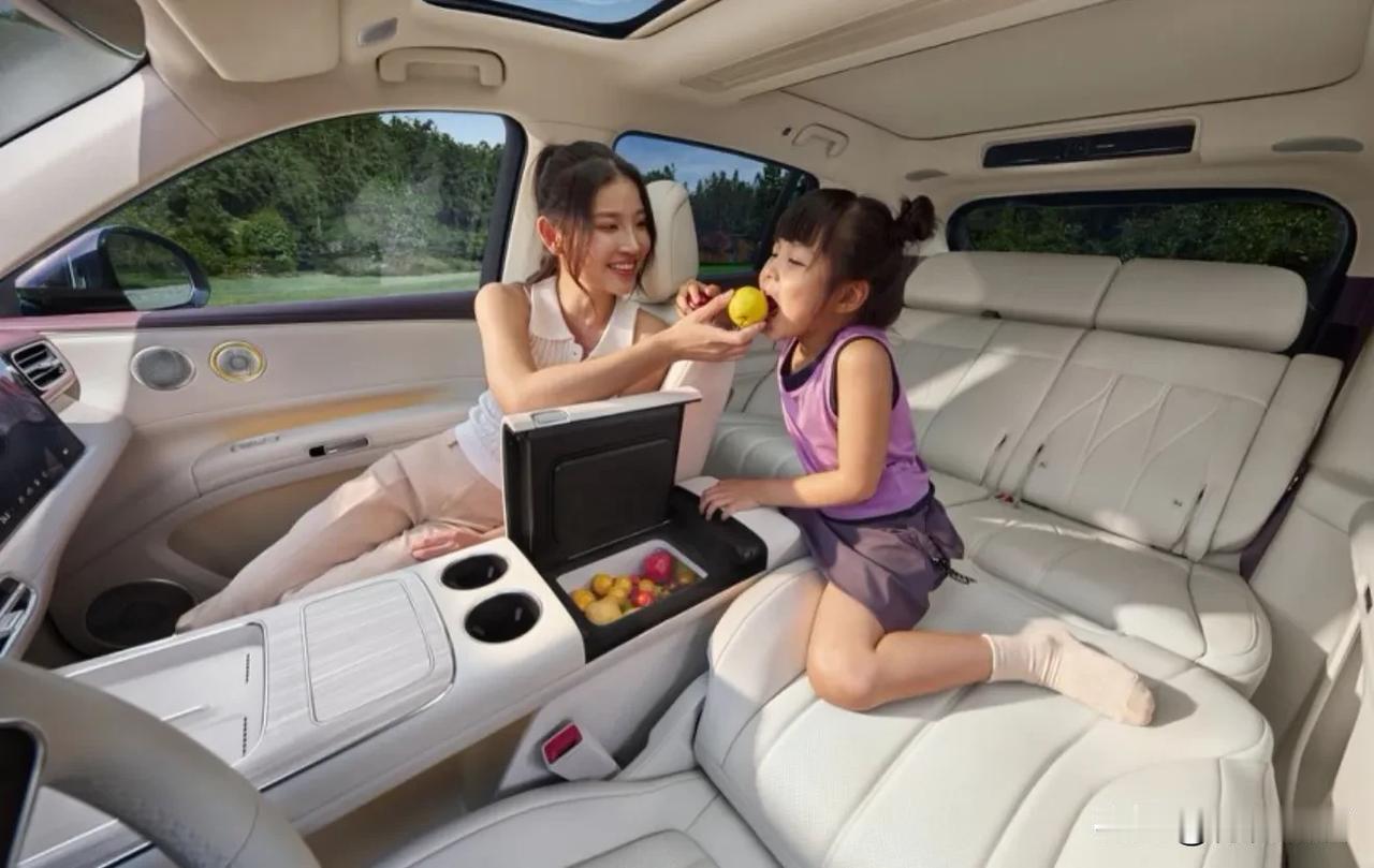 2026年买车不纠结，记住这口诀：电车1年电费    ——1200元油车1年