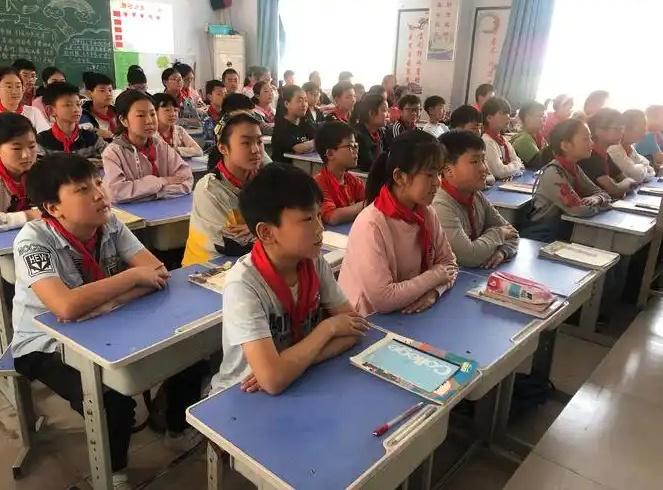 985、211的学霸们，小学就很厉害吗？1、除了个别中途开窍的，其他九成九的