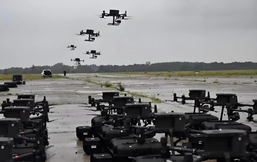 关键时刻，乌军又犯了一个无法被原谅的大错！乌军直接动用无人机，精准袭击了一辆