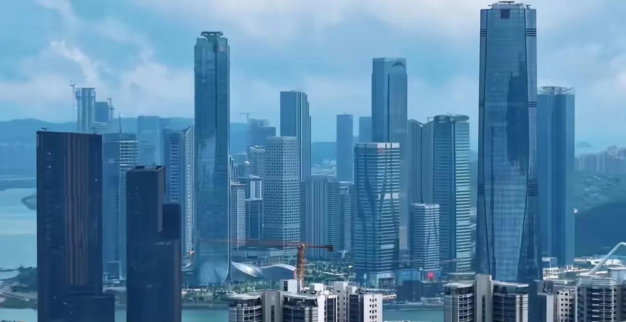 珠海横琴CBD太震撼了，就算放全球城市的CBD里也能排得上号。谁能想到短短十来年