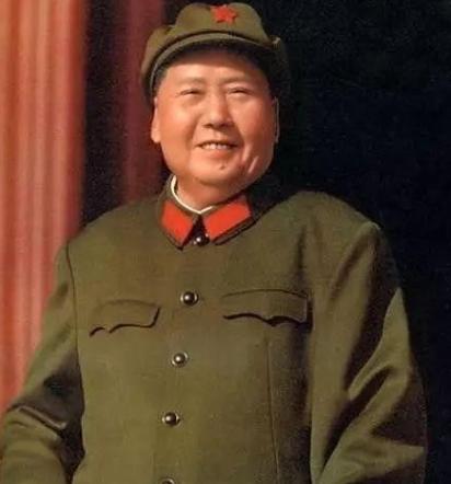 1973年，毛主席说要从军队中选出一名副主席，周总理毫不犹豫说出一个人的名字，毛