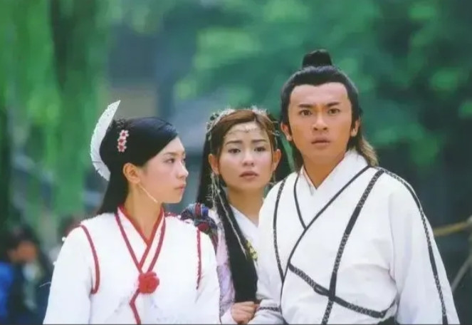 2003年，苏有朋对媒体放话：“《倚天屠龙记》收视率破7后，我就裸奔。如果大家只