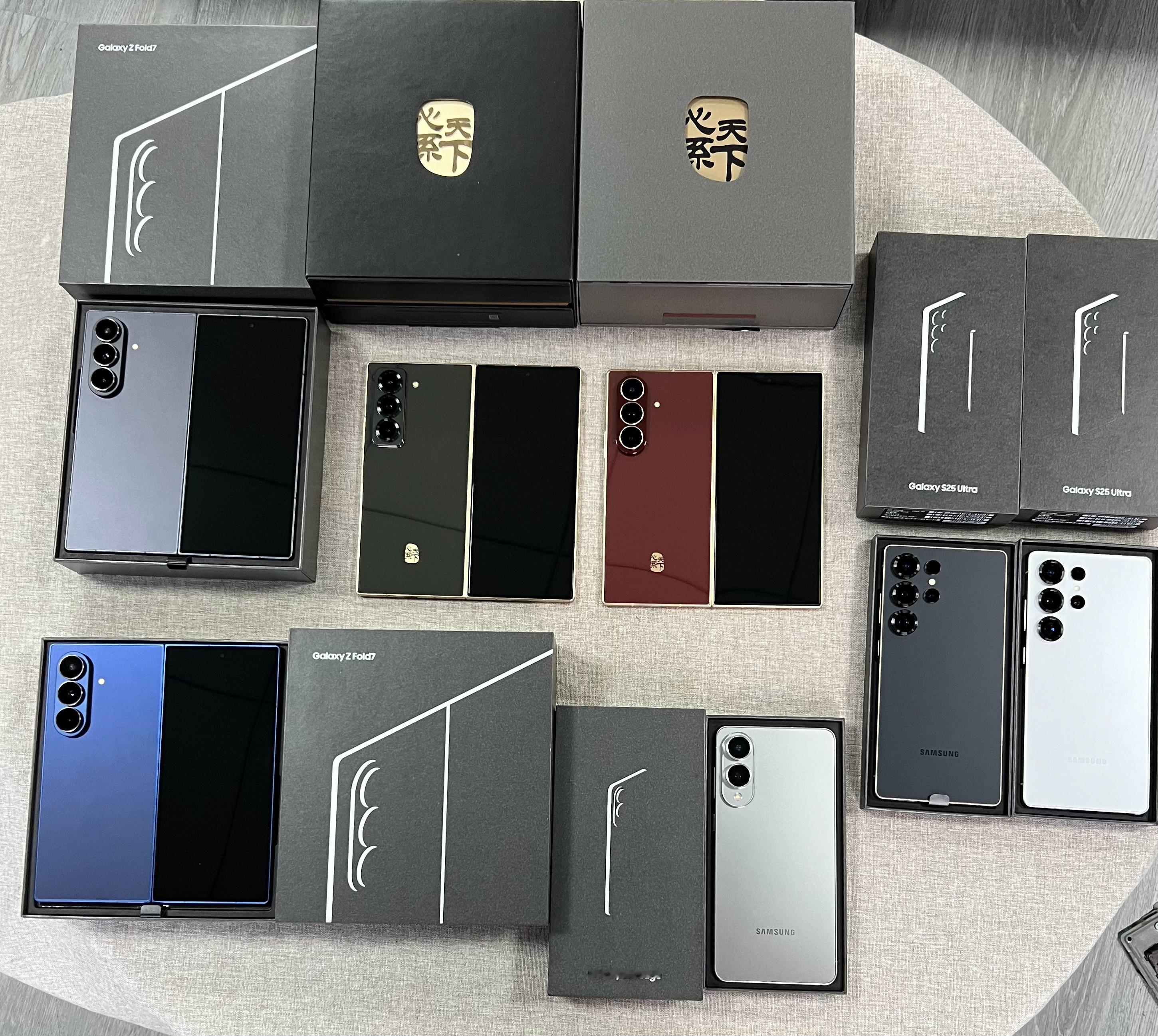 到货三星精品旗舰，基本上都是成色完美全套！三星W2616+512G丹曦红三星