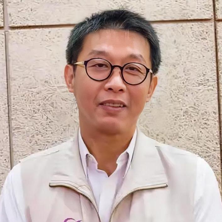 这个“台独”分子许智杰的脑袋是被门夹了多少回呀？不然怎能说出如此奇葩言论，真是滑