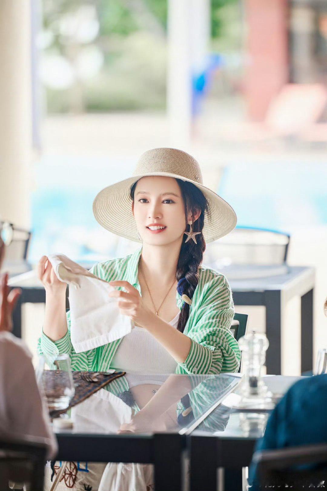 龚俊张晚意马思纯李沁张雅琪自拍李沁你太美好了好明媚的沁子
