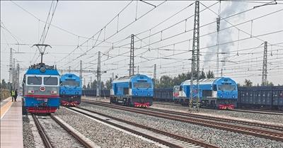 欧美多年啃不下的硬骨头！中国让重载列车无线组队，直接改写全球铁路规则中国3.
