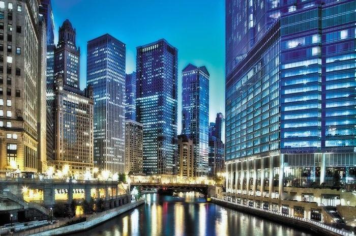 今天和朋友聊天，探讨当前什么样的家庭组合是最悲催的，他自我挖苦的说，他就是最坑的