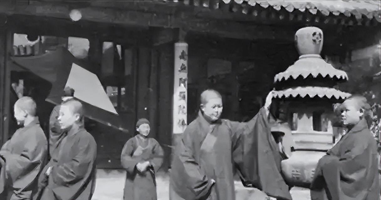 1950年的四明山绝杀：新兵一眼看破尼姑“身形”，终结浙东匪患 1950年的