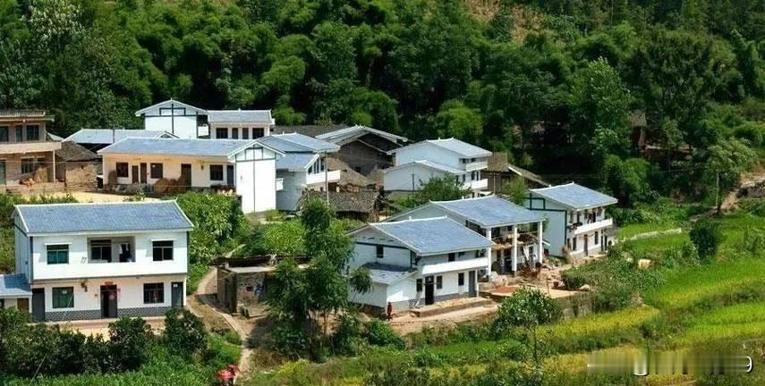 为什么要让大家放弃养老金“平等”的幻想，积极多缴多得呢？因为所谓平等、平均本身就