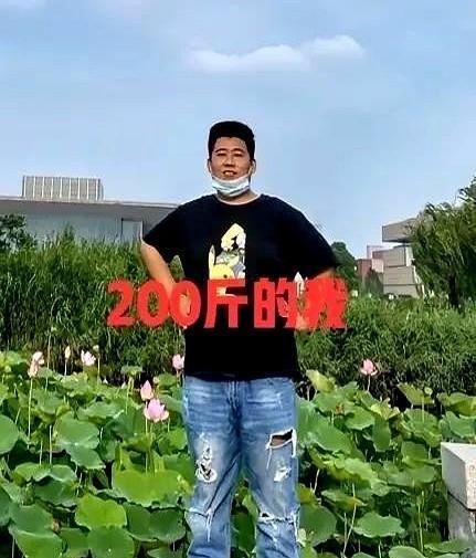 早九点吃到五点，不是少吃，是别熬夜吃。夜宵不戒，瘦不了。不是你吃得多，是你吃