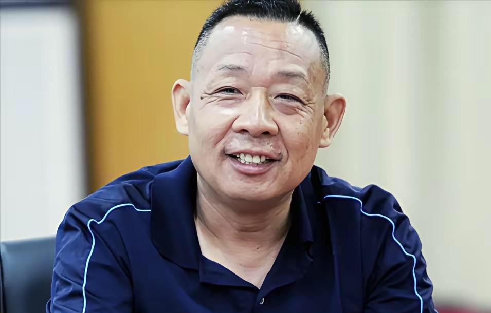 东来，您好！我是一名在就业困境中挣扎的普通人，想就胖东来招聘政策说说心里话。