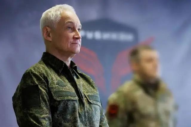 俄罗斯真的要动手了？新地岛核试验场全面待命，普京这步棋太狠了 11月5日，克